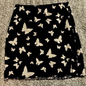 Wild Fable - mini skirt
Size : M
Sexy fit, never worn